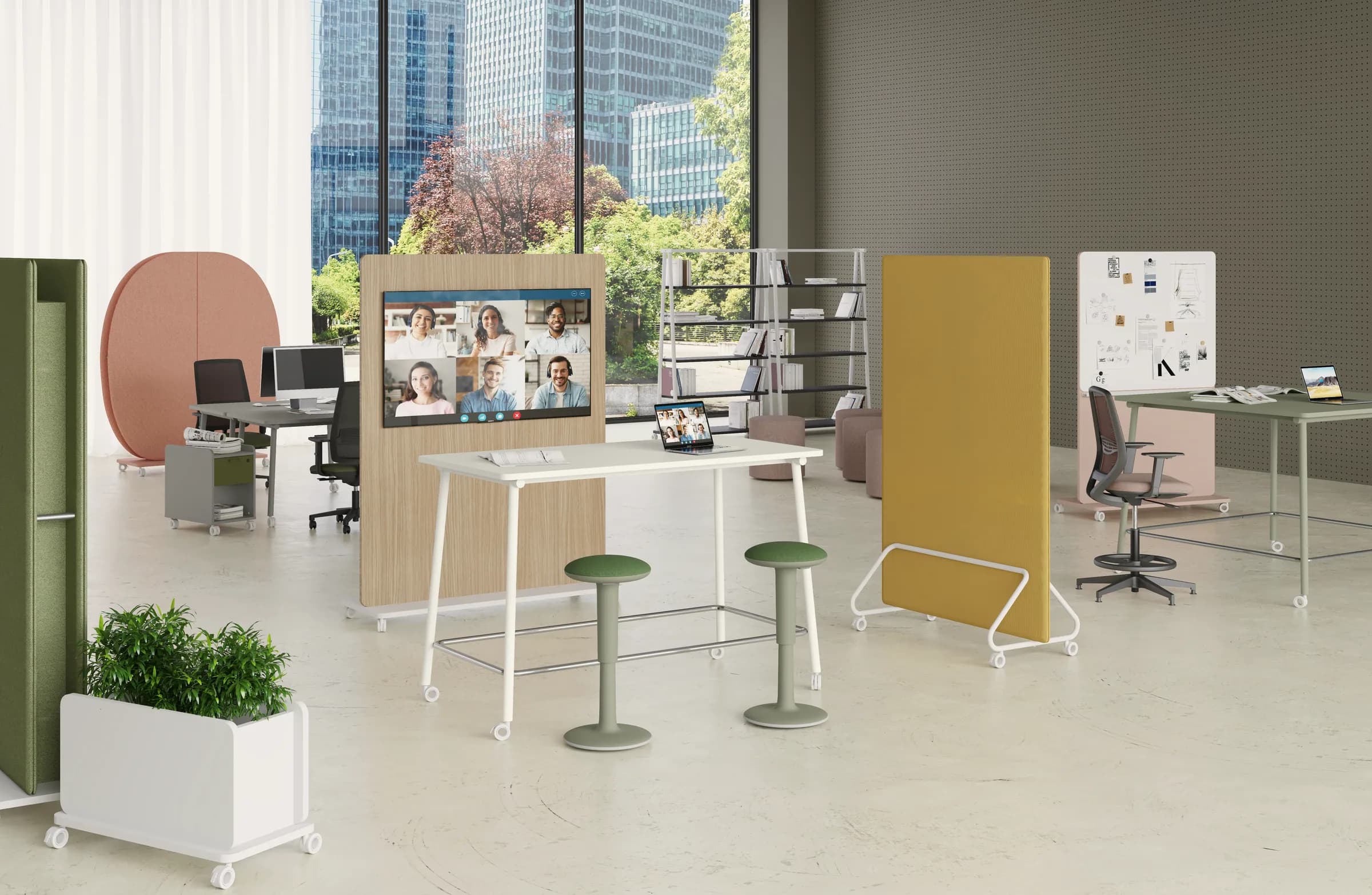 Sistema di arredo collaborativo con moduli mobili e riconfigurabili, tavolo e pannelli multifunzione su ruote.
